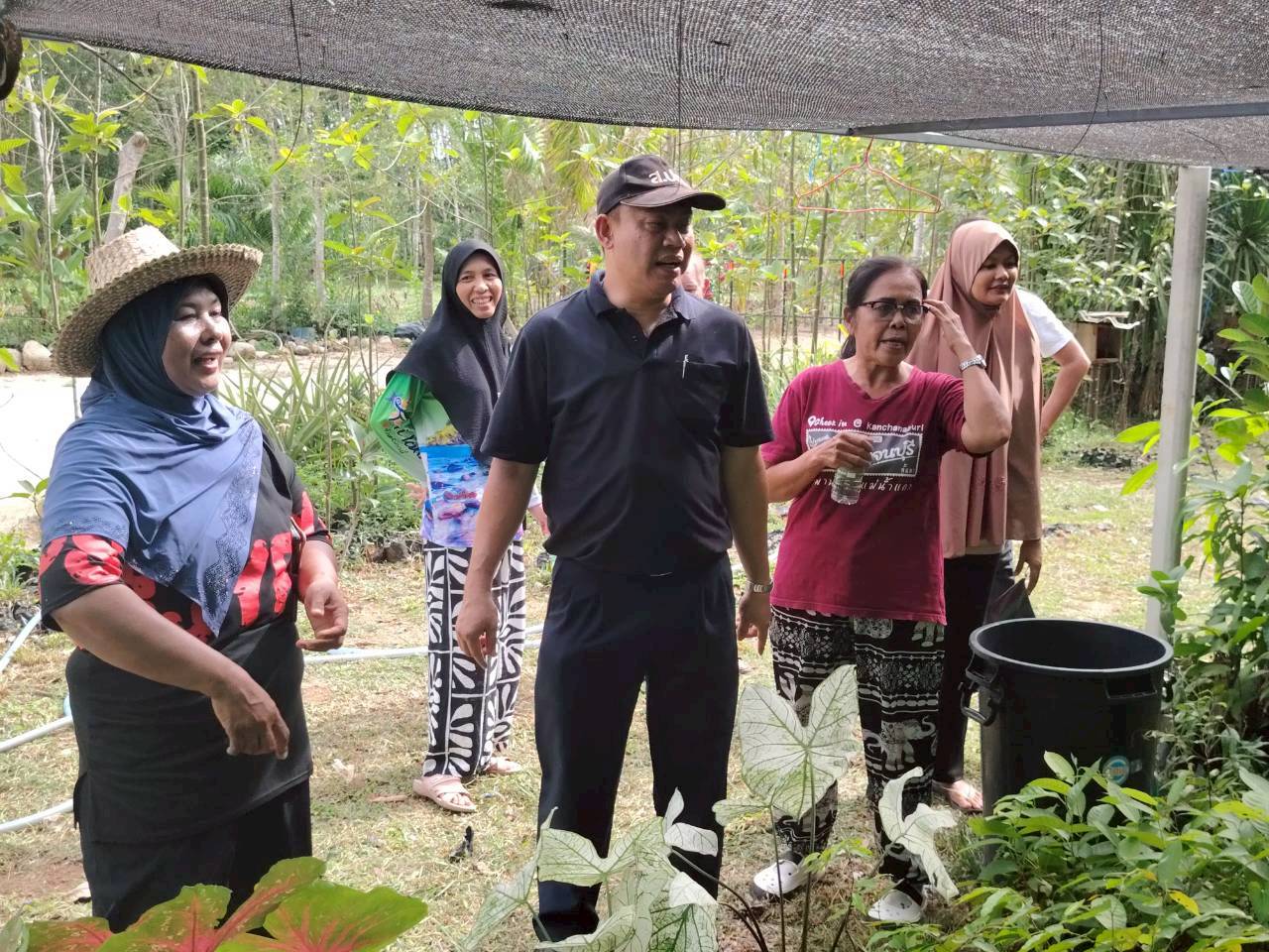 title - ส.ป.ก. ลงพื้นที่ตรวจเยี่ยมและติดตามการดำเนินงานกิจการวิสาหกิจชุมชนไม้กฤษณาแปรรูป